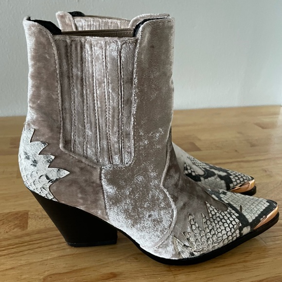 Cape Robbin Boots Women’s Size 7 - Picture 11 of 15